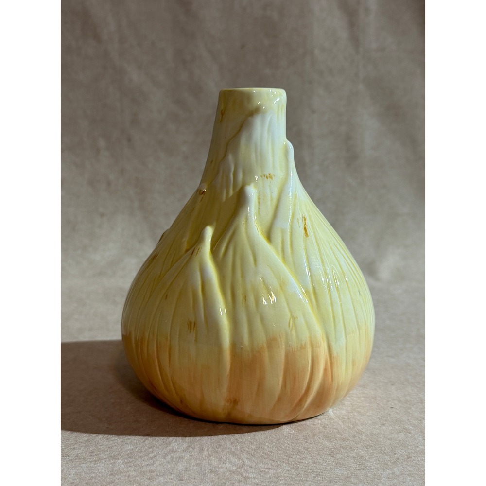Baum Bros Style-Eyes Ceramic‎ Onion Garlic Bud Vase Yellow Tan Farmhouse Decor